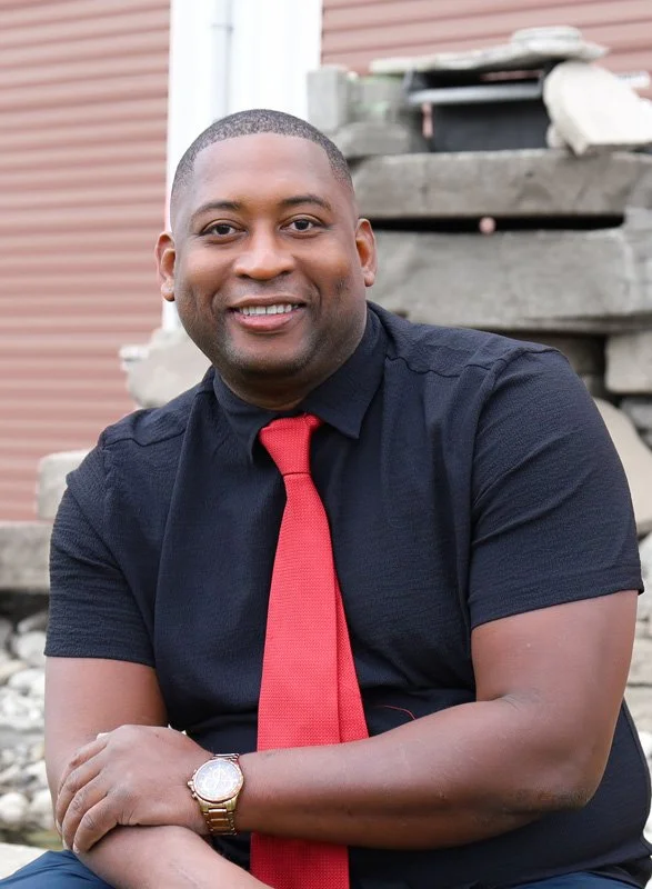 Leo Moses, wedding DJ and MC with 2J's Music Machine in Ottawa